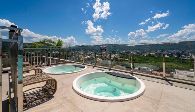 Apartamento Vista Mar, com Piscina Aquecida e Jacuzzi in Bombinhas