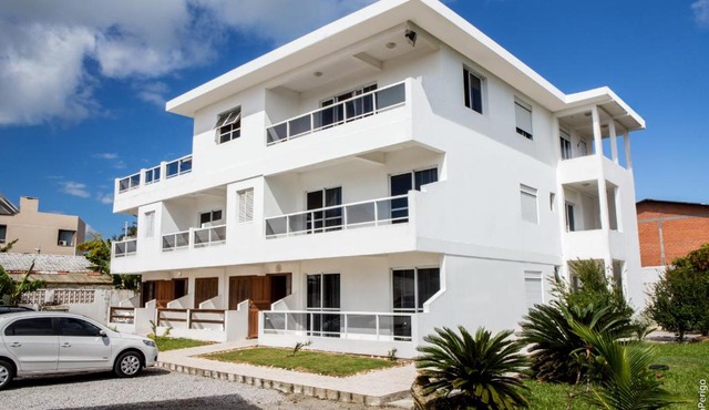 Apartamentos Praia Campeche 50m do mar in Florianópolis