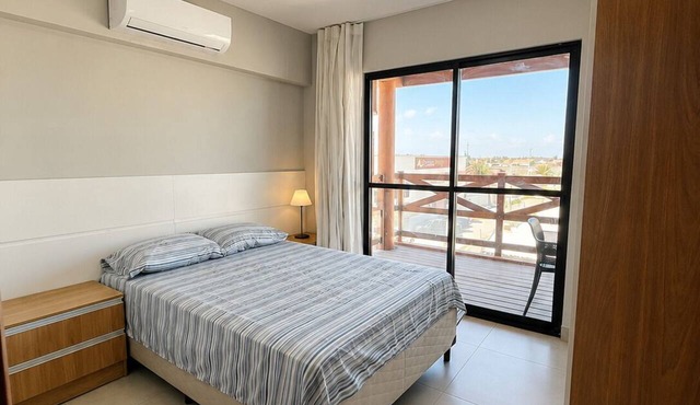 Apartment with balcony and sea view, 3 minutes from Atalaia beach.