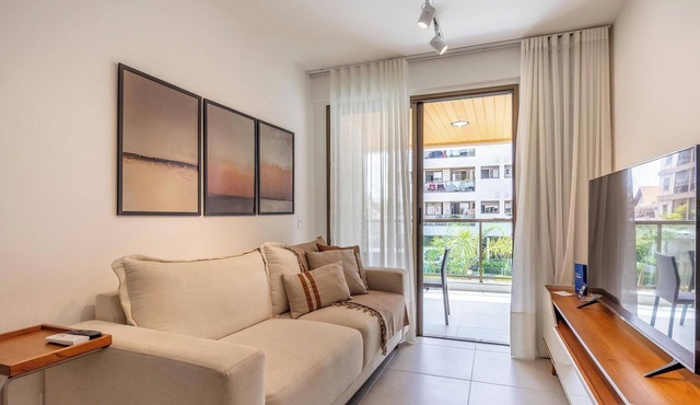 Apt w/Balcony, BBQ & Pool View Ano0209 in Cabo Frio