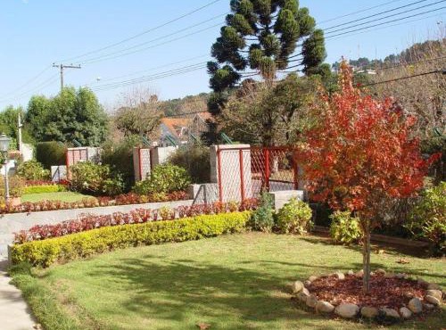 Apto Aconchegante com Lareira e Varanda perto do Centrinho de Capivari in Campos do Jordão