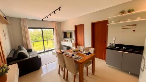 Apto com 2 suites a 100m do Japaratinga Resort