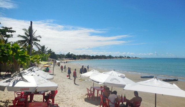 BEACH HOUSE pé na areia