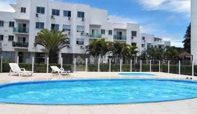 Clean apartment in Florianópolis with pool near the beach.