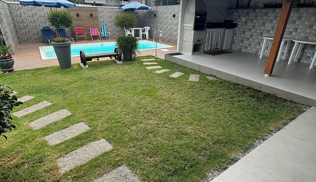 Casa com Piscina em Balneário Camboriú Casaalbertibc