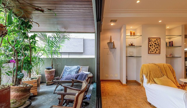 Garden balcony 2-dorms spacious & comfort apartment @ VNC in Vila Nova Conceição São Paulo