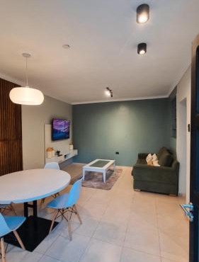 Cómodo departamento con jardín sobre Avenida Libertador