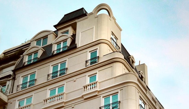 Carles Hotel