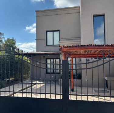 Casa 2 cuartos Alquiler Amoblada Salta