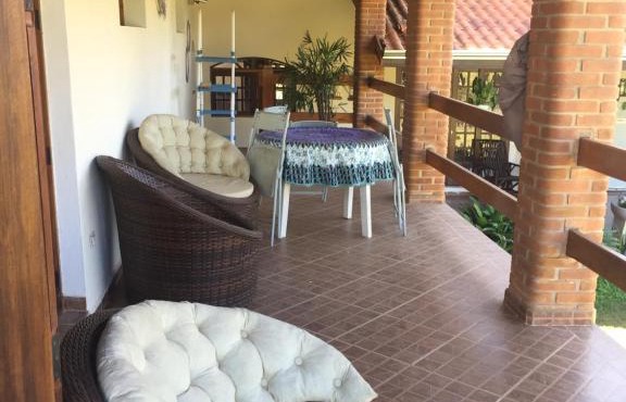 Casa aluguel temporada com piscina, 3 dormitórios e mezanino com sofá cama