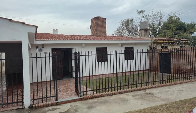 Casa Amplia con Quincho y Chimenea en Valle Viejo