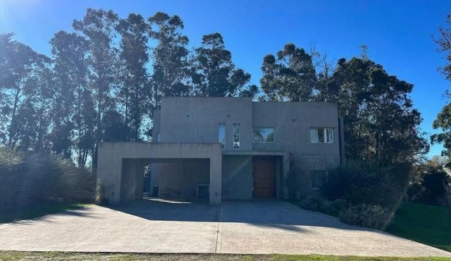 Casa Benito - Barrio Privado con Piscina en Chapadmalal