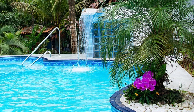 Casa c Piscina e Jacuzzi a 500m da Praia Guaratuba