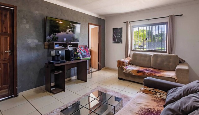 Casa com churrasq e Wi-fi prox. de lindas praias