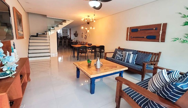 Casa com churrasq a 750m da Praia de Juquehy/SP