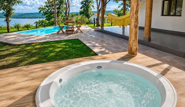 Casa com Jacuzzi Charme Corumbá 4