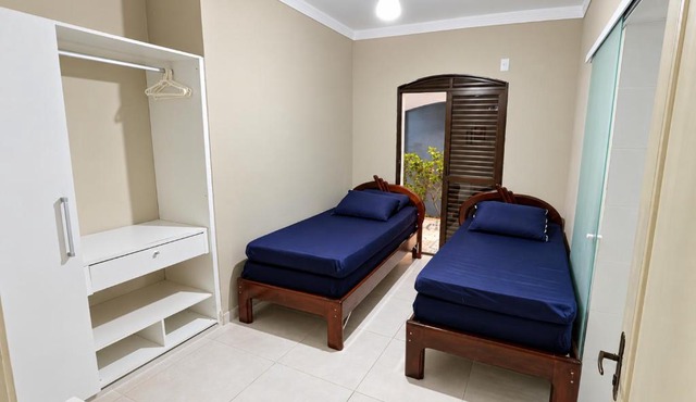 Casa com Piscina - Churrasqueira - 80m da Praia