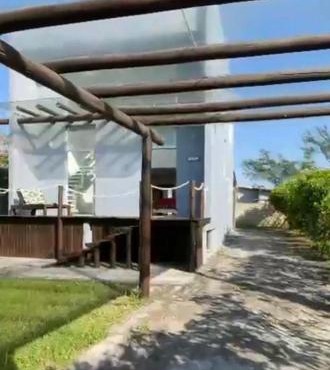 Casa de alto padrão beira mar