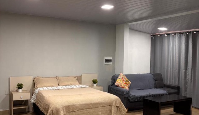 Casa de huéspedes privada con Wifi gratis cerca de IPS Ingavi, UNA y Biggie