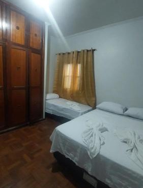 Casa Espaçosa Próximo à Basílica ate 18 pessoas in Aparecida