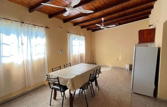 Casa para 10 personas a 6 cuadras de la playa principal