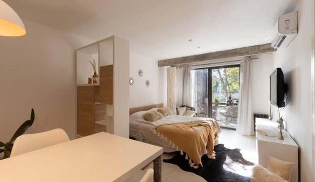 CB Mona Suites