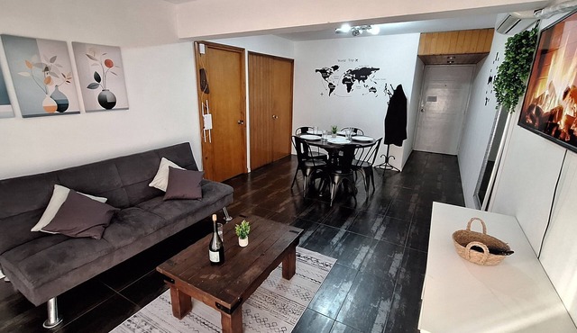 Centric Loc : Sleeps 5 : Balcony : High-Speed WiFi in Montevideo