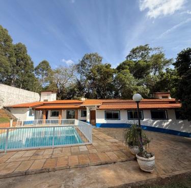 Chácara 3 quartos com piscina e churrasqueira