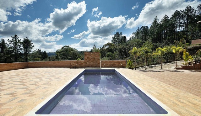 Chácara no Porta do Sol em Mairinque com piscina