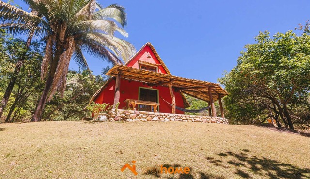 Charmosa cabana na natureza no Ceará