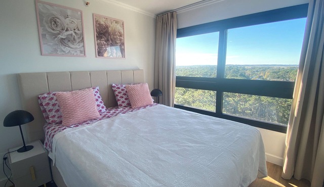 Chic 1-bedroom apartment with fitness room and AC in Punta del Este in Punta del Este