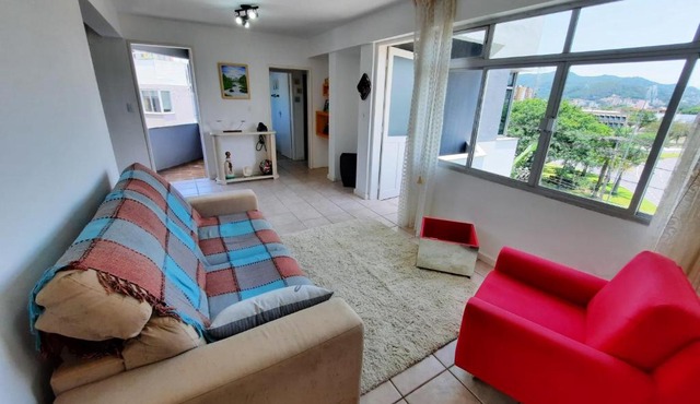 Cobertura com Ótima Vista e Localização em Floripa in Florianópolis