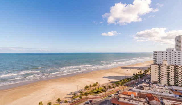 Cobertura com Churrasqueira, Vaga e Vista do Mar in Praia Grande