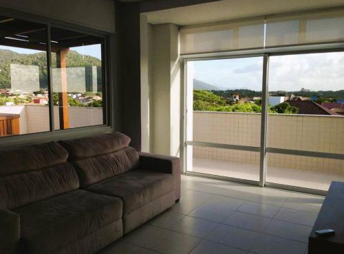 Cobertura Duplex com Vista Panorâmica, Jacuzzi e Churrasqueira, próximo ao mar e ao Novo Campeche. in Florianópolis
