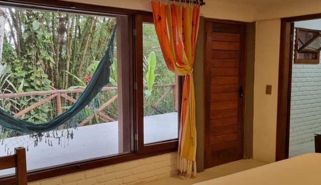 Cozy chalet - Arraial d'Ajuda - central region - near Rua Mucugê.