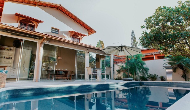 Cozy House with Gourmet Area and Pool