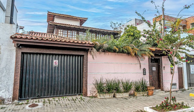 Cozy house with pool in the center of Buzios. in Buzios