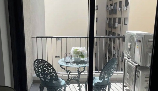 Cozy two-bedroom apartment, excellent location, 24-hour security, pool barbecue.