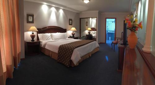 Crystal Palace Hotel in Montevideo