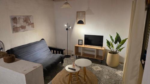 Departamento dos dormitorios en 3er piso por escaleras