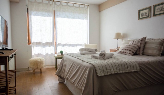 DEPTO C/PILETA Y VISTA AL LAGO. IDEAL PARA UNA SEMANA ROMANTICA CON SU PAREJA