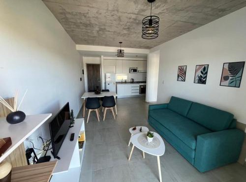 Depto Yrigoyen, opcional COCHERA a 20 metros