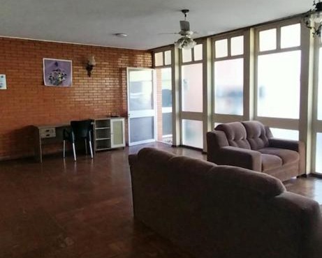 Descomplica Hostel in Assis