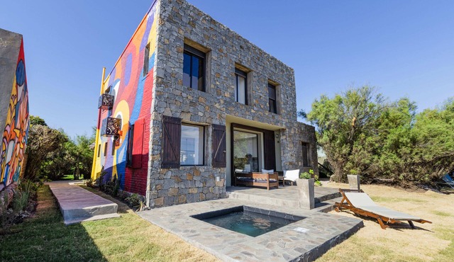 Direct Beach Access! - Casa On The Rocks Uruguay in Estación Las Flores