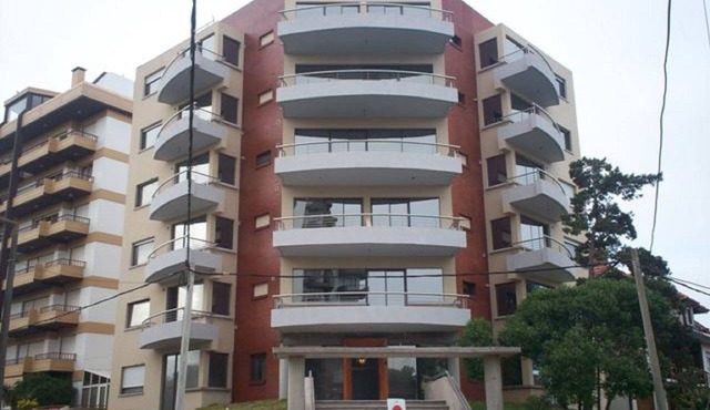 Dto 4C, DÚPLEX A PASOS DEL MAR, ALQUILER FAMILIA