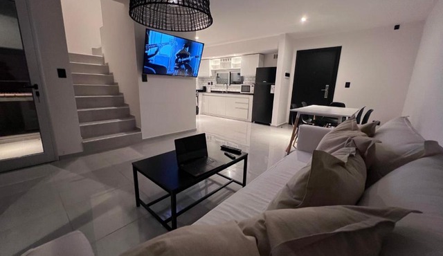 Duplex premium a 2 cuadras de la laguna con parrilla y cochera in Chascomús