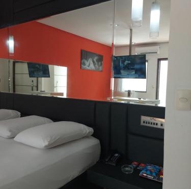 Ele e Ela Motel (Adult Only)