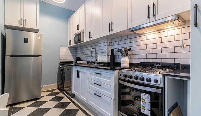 Elegant apartment in Recoleta, perfect to enjoy Buenos Aires in style.
