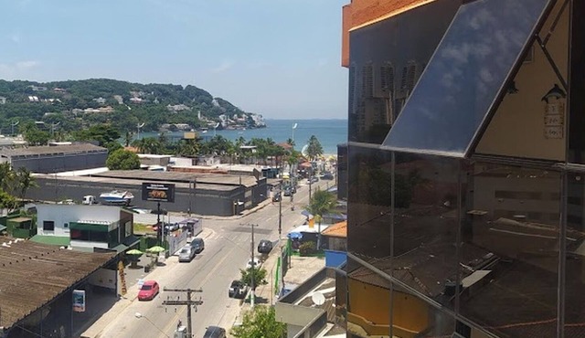 Enseada - Tortuga - Seaside with AC and Wi-Fi. Shops right outside! Safe/spacious. in Guarujá
