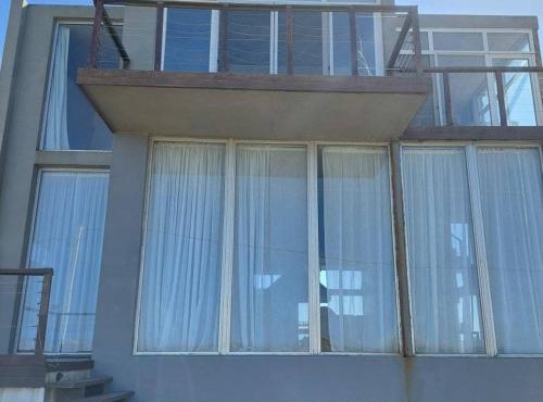 Espectacular casa minimalista a minutos de José Ignacio in Punta del Este